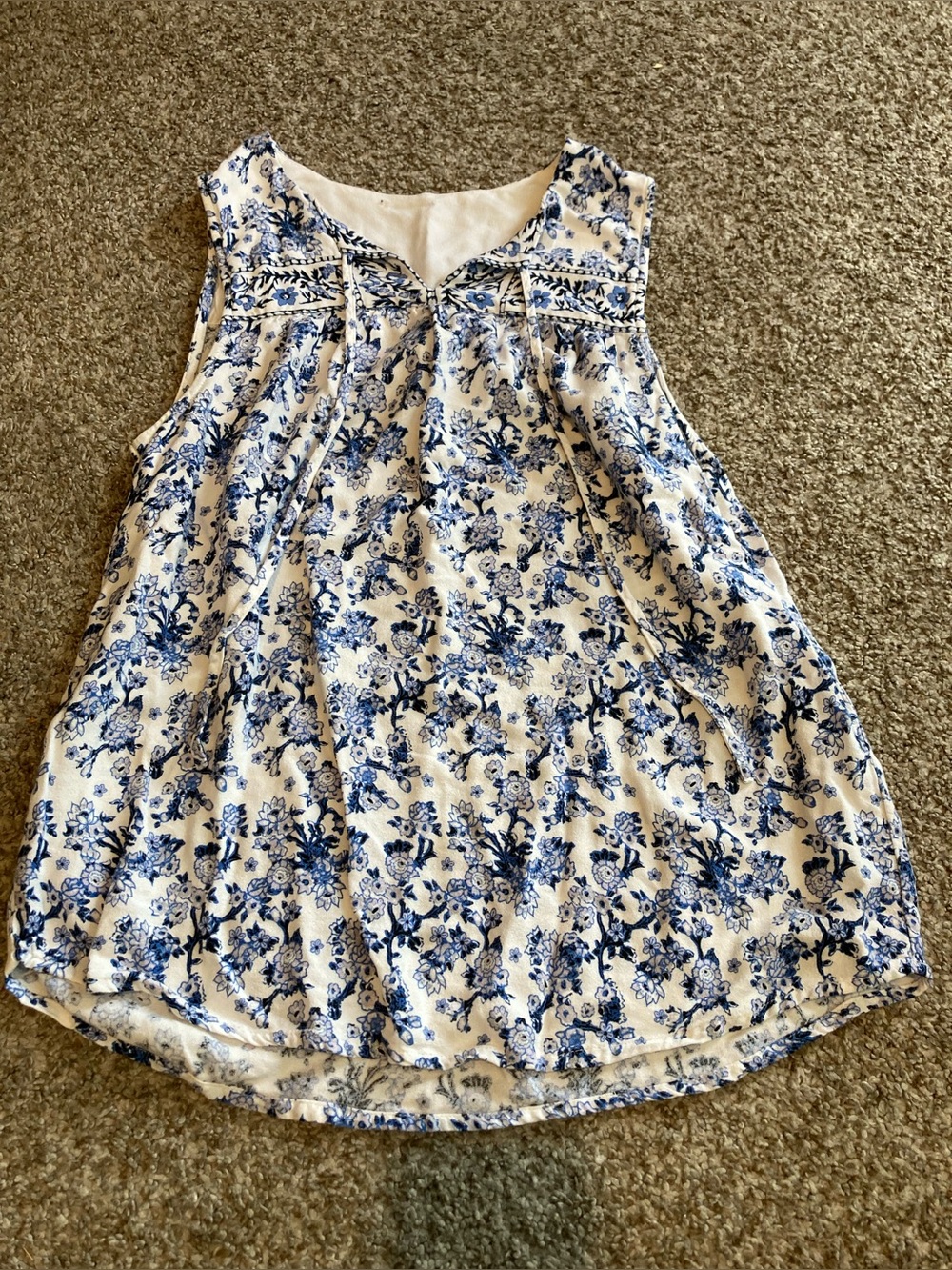 Women's Floral Sleeveless Blouse - Blue and White